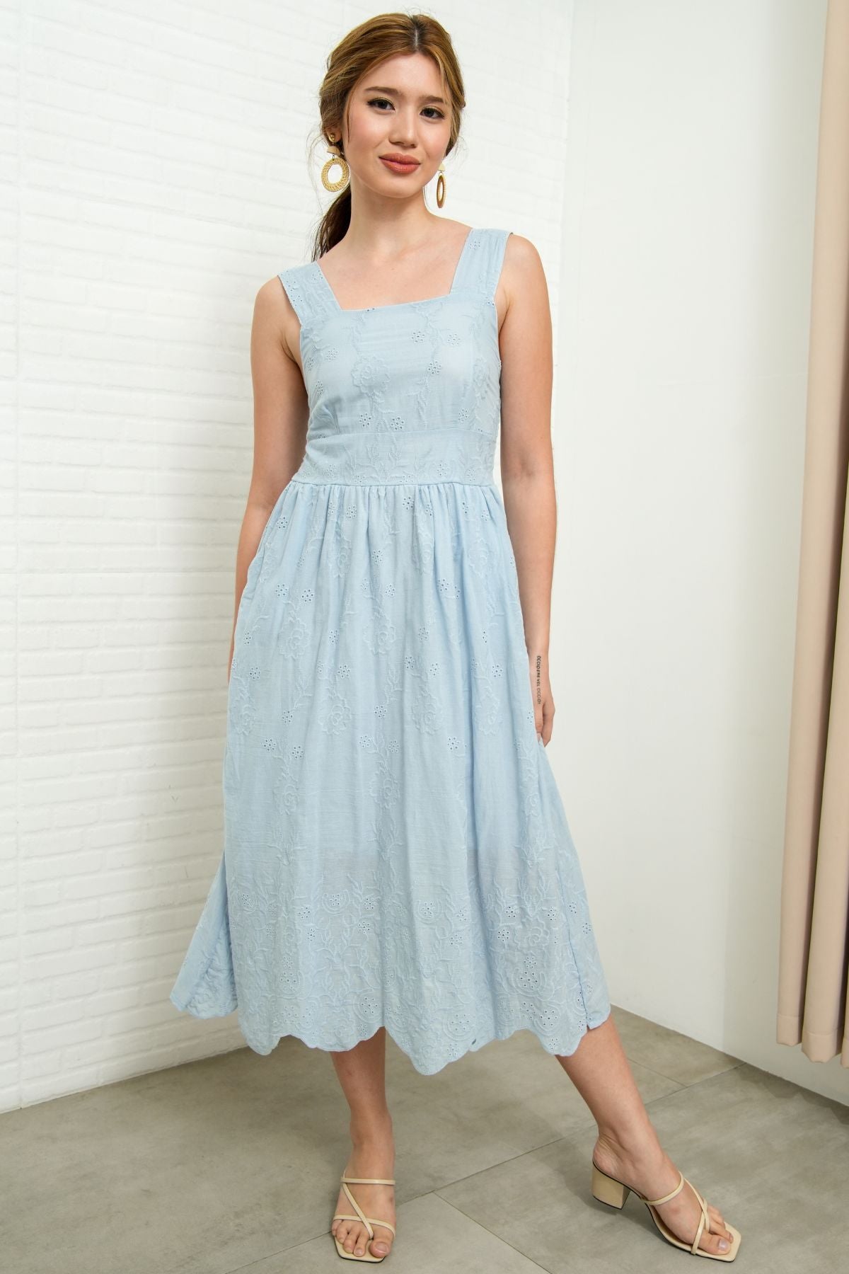 SOLEIL Sleeveless Eyelet Midi Dress (Powder Blue)