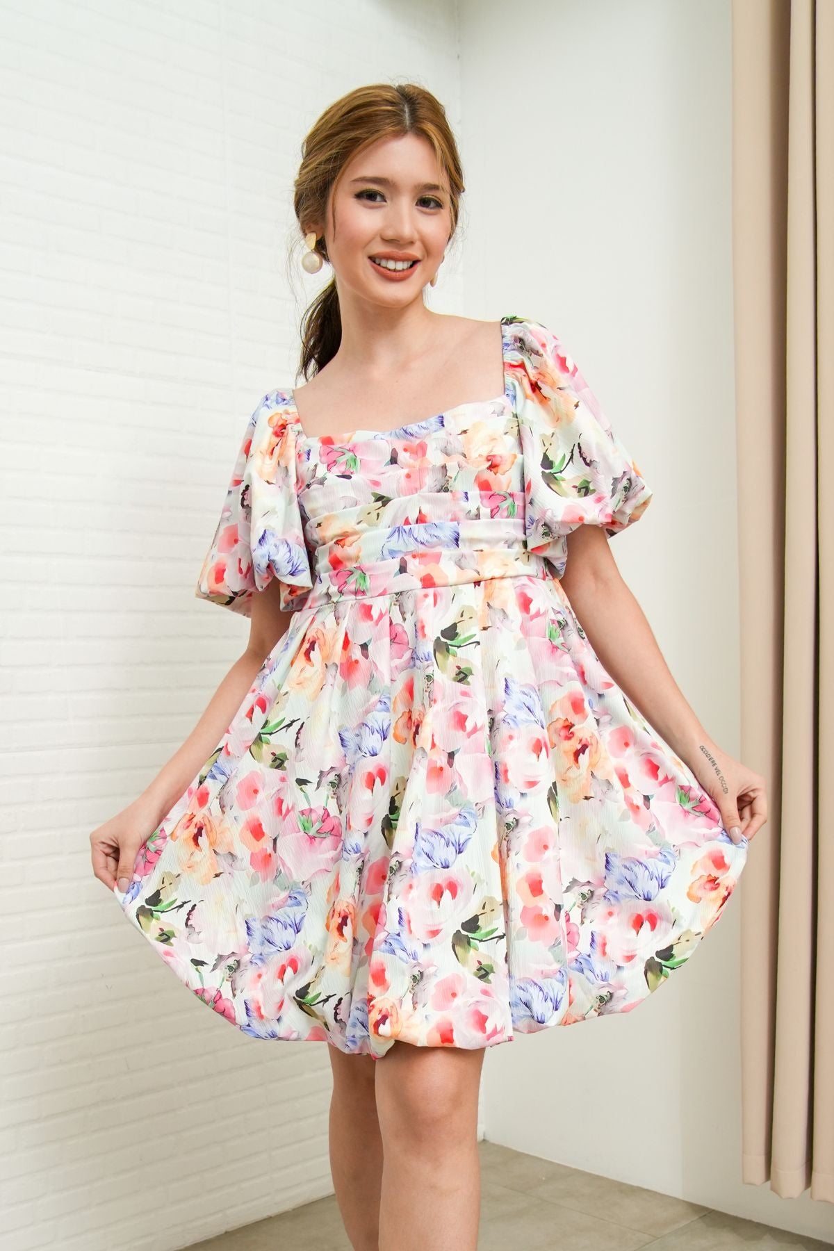 ANYA Pleated Puff-Sleeve Floral Dress (Garden)