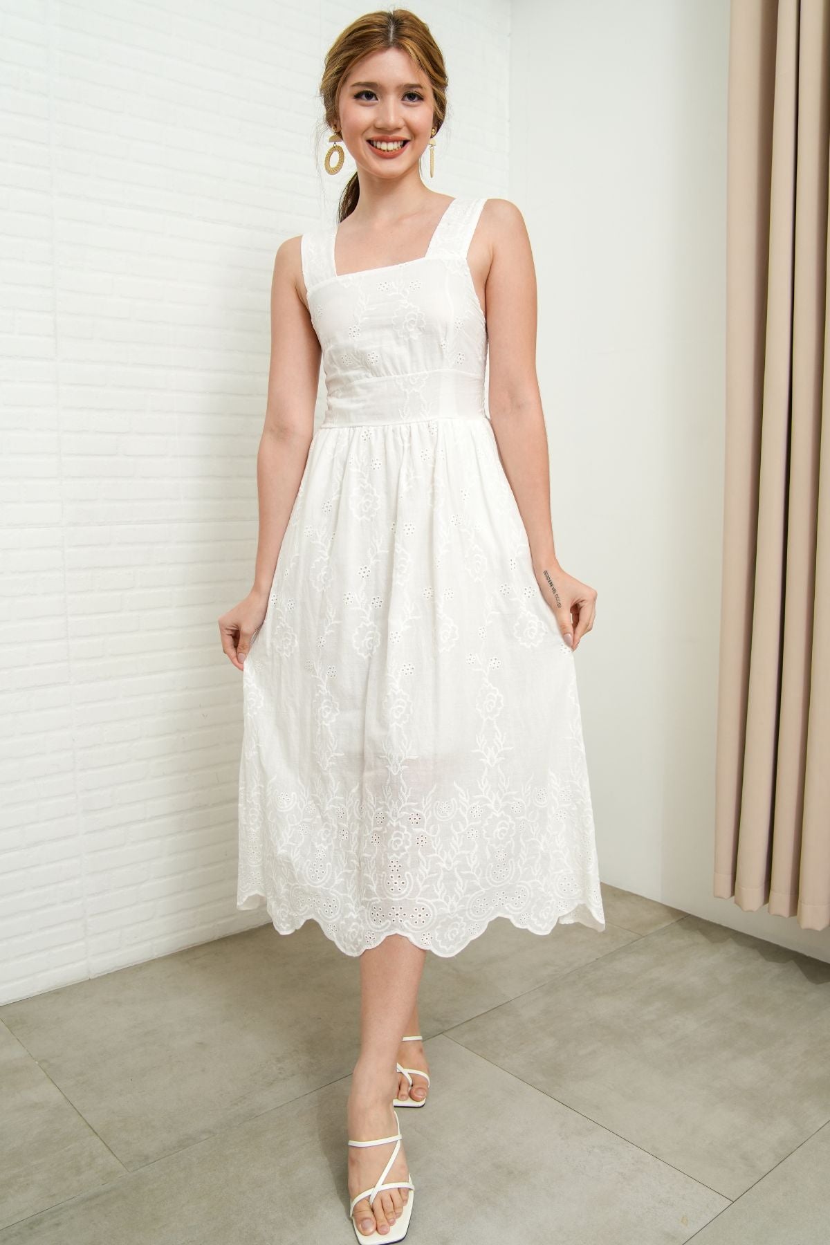 SOLEIL Sleeveless Eyelet Midi Dress (White)