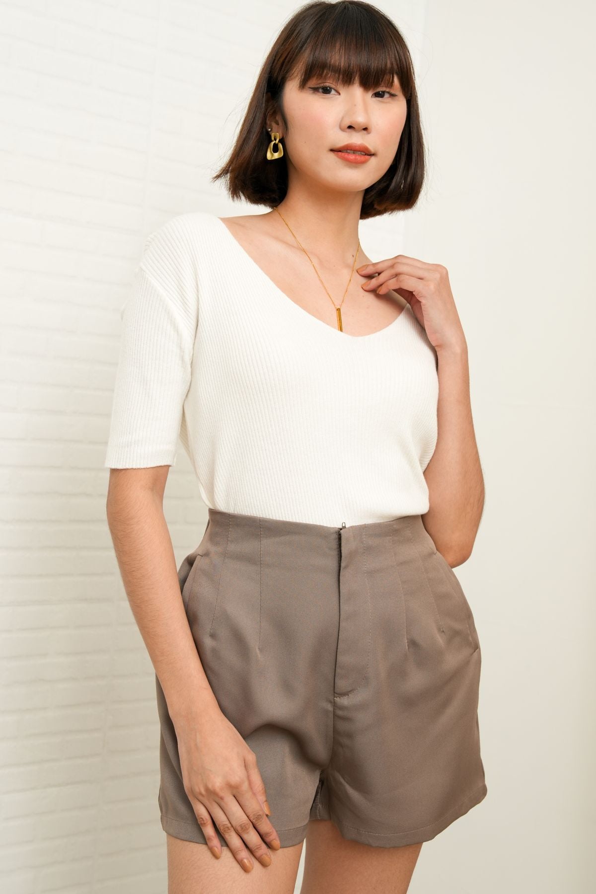 NANCY Zip-up Tailored Shorts (Taupe Brown)