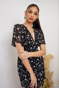 EVERLY Flutter-Sleeve Chiffon Dress (Black)