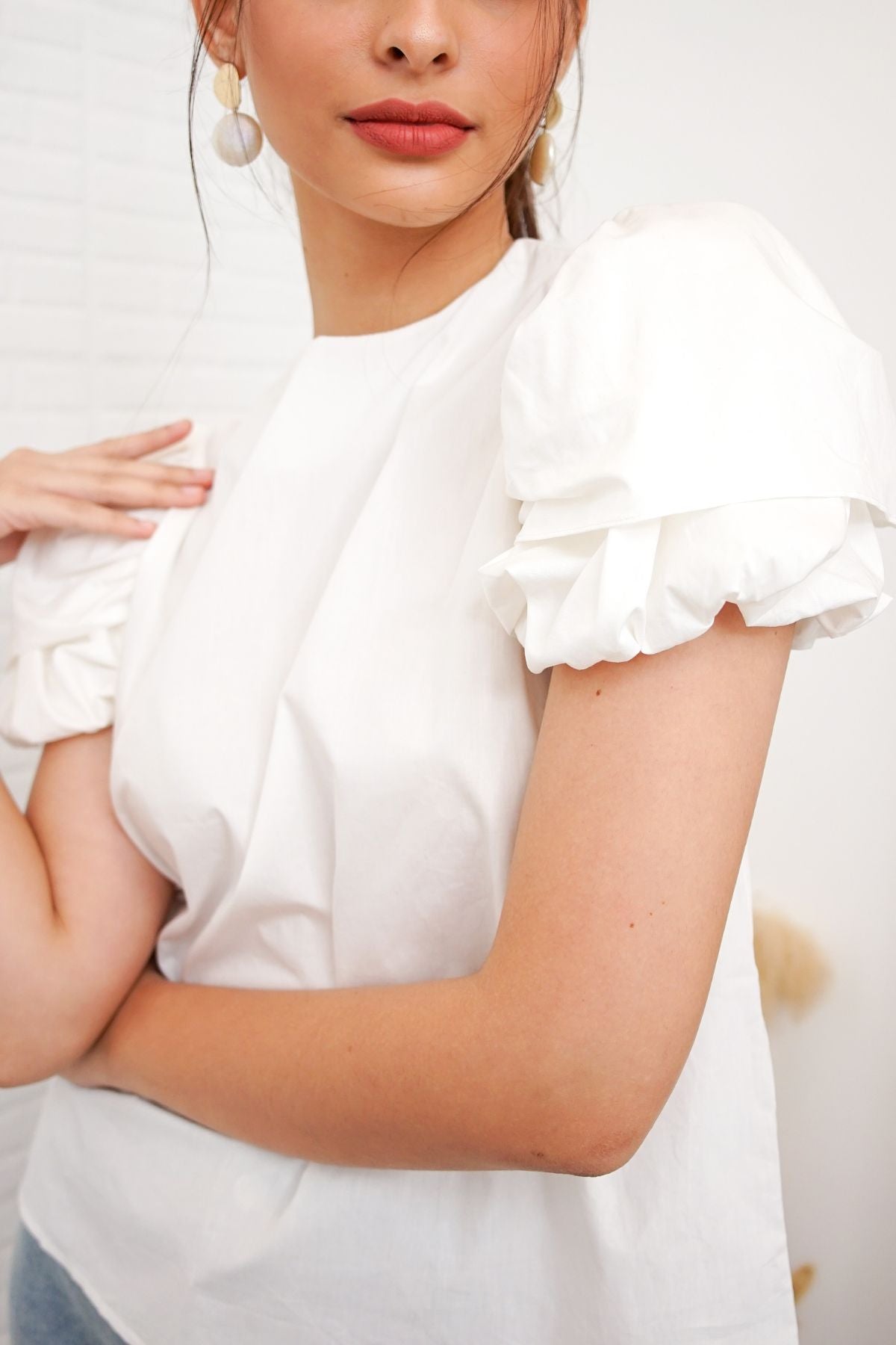 CATALEYA Poplin Puff-Sleeve Top (White)