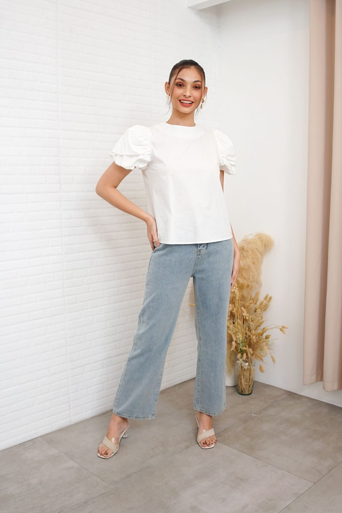 CATALEYA Poplin Puff-Sleeve Top (White)
