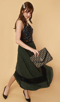 MERLOT Pleated Midi Skirt (Moss)