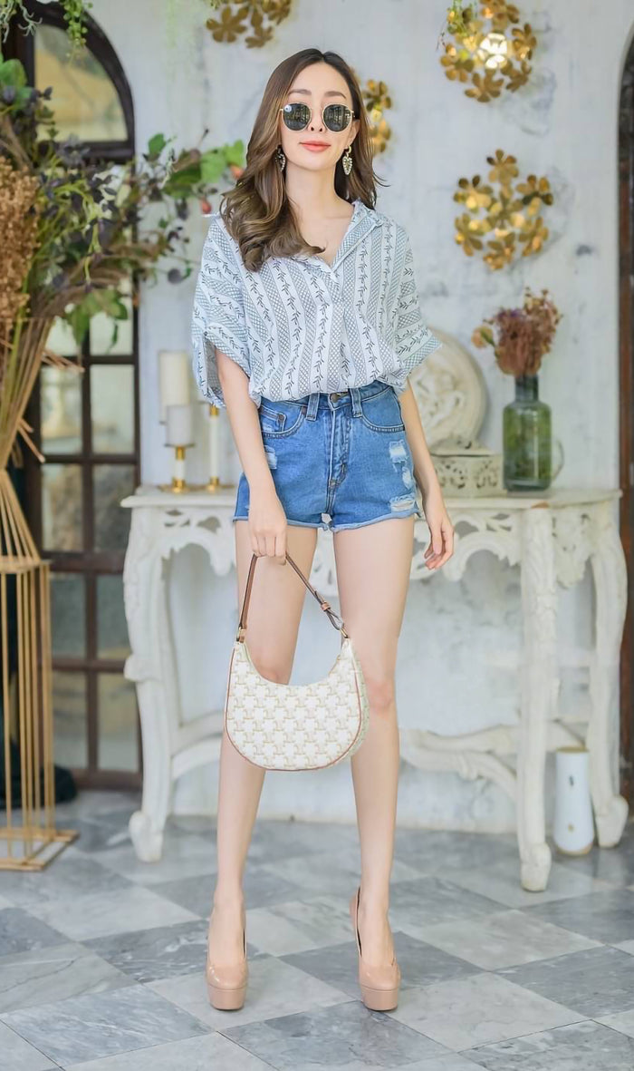 GRACEN Oversized Collared Top (Black)