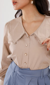 ANNALISE Prairie-Collar Top (Taupe)
