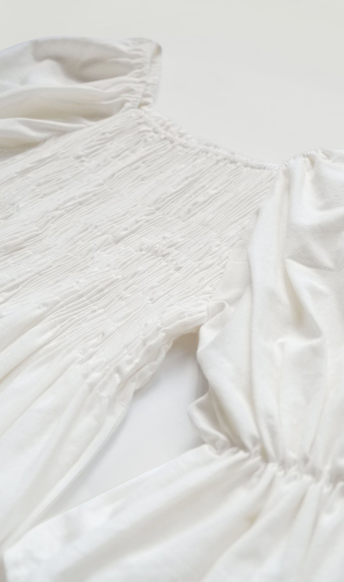 REYA Smocked Puff-Sleeve Linen Dress (White)