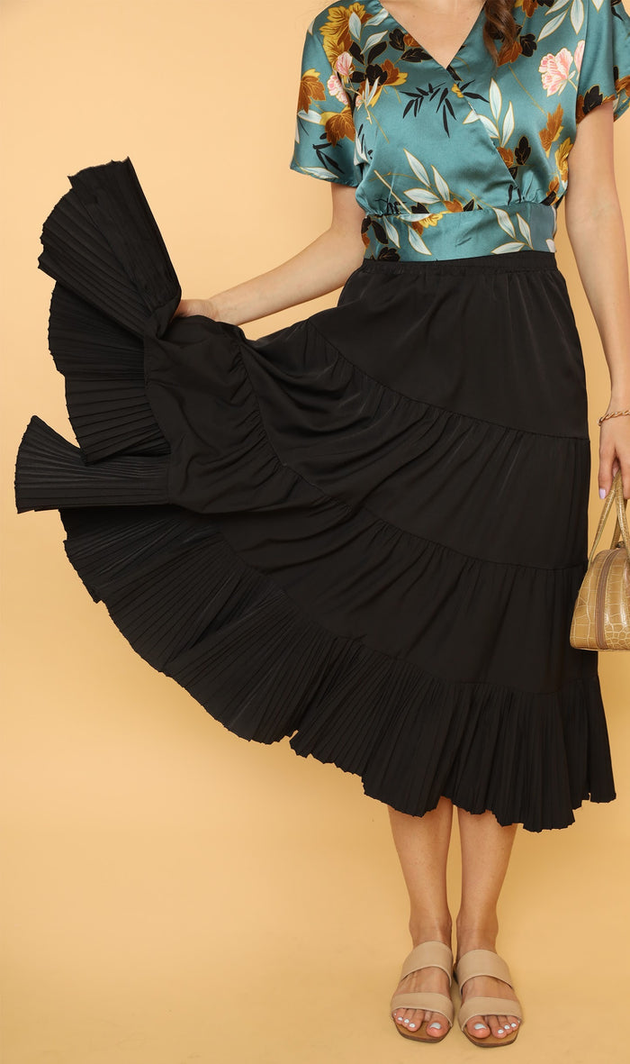 SUKI Tiered Midi Skirt (Black)