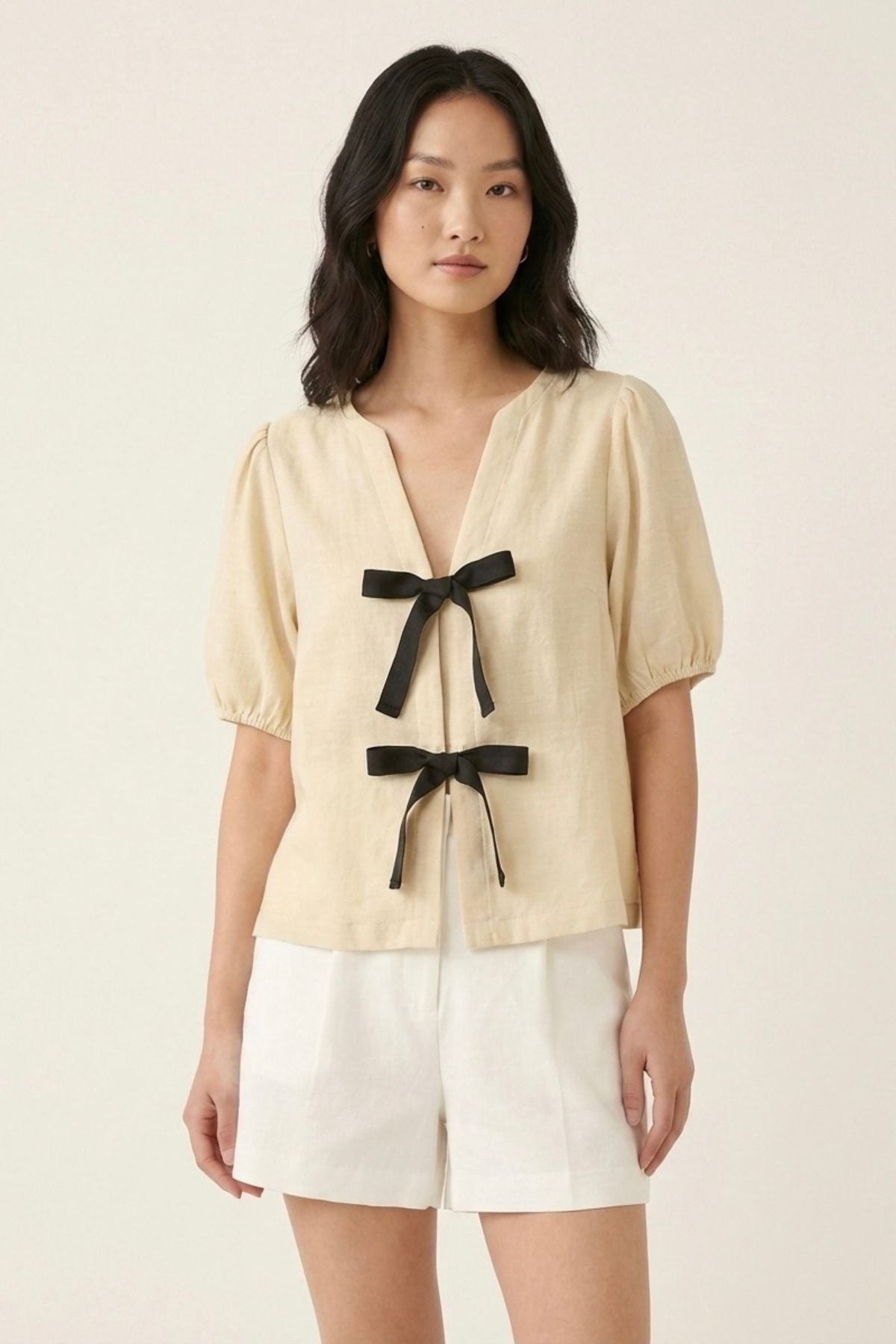 FINLEY V-neck Ribbon-Tie Puff Sleeve Top (Latte Brown)