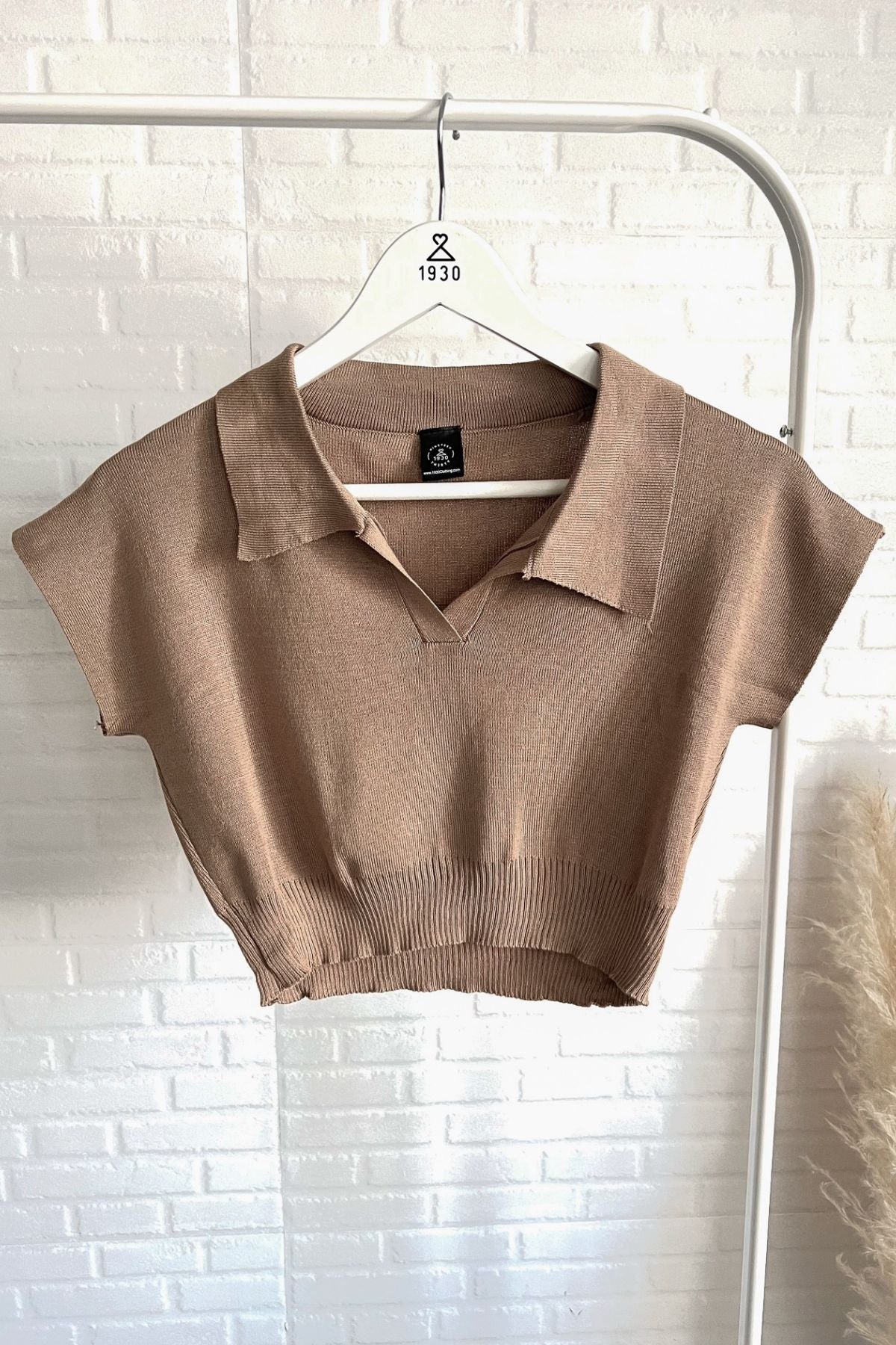 LEXI Crop Knit Shirt (Mocha)